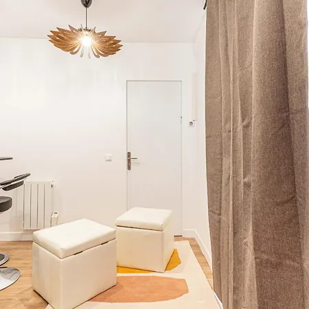 Apartment 07 - Faubourg Bail Mobilite Paris